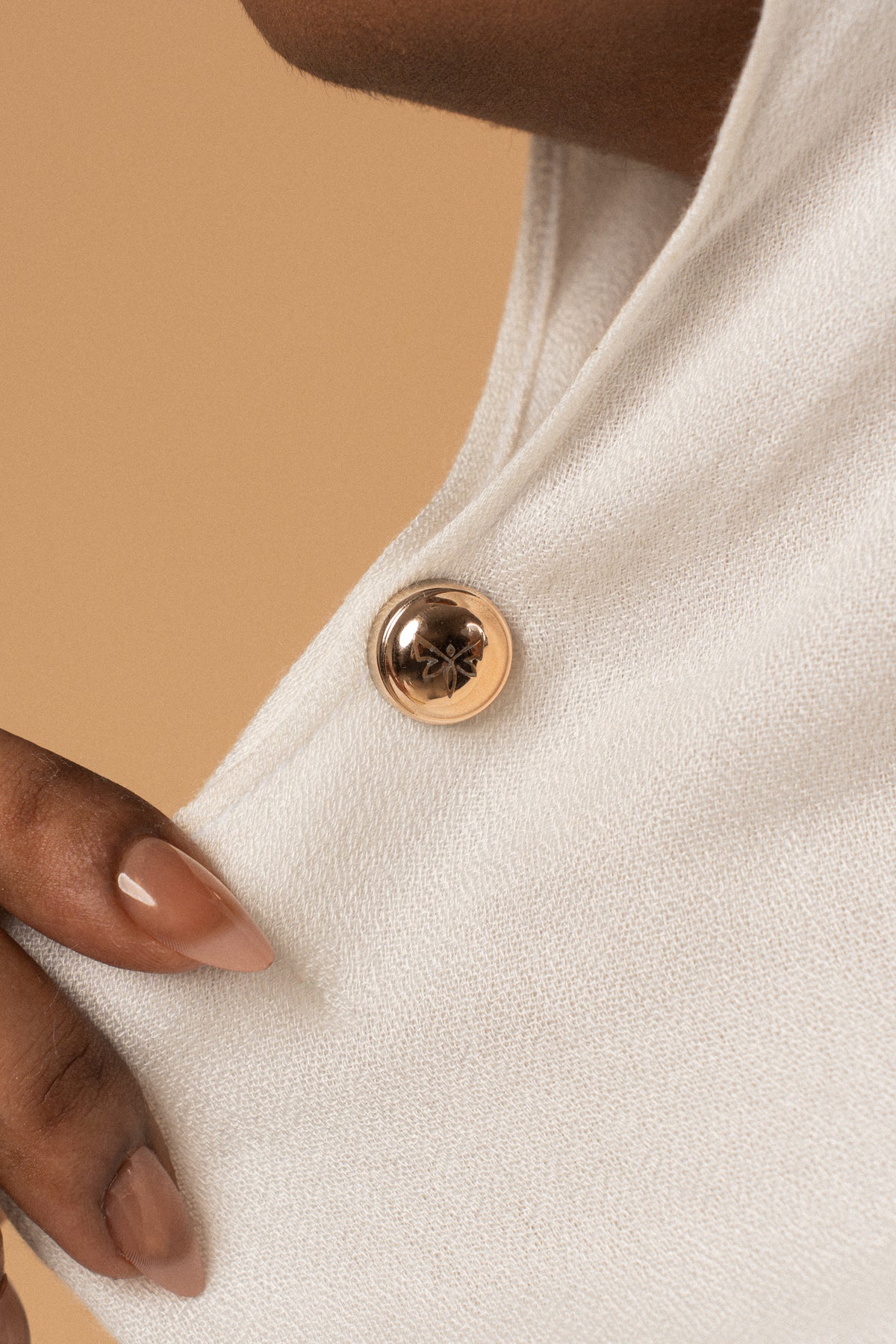Lava top - White modal